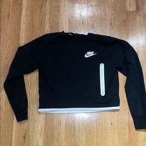 Nike tech fleece cropped crew